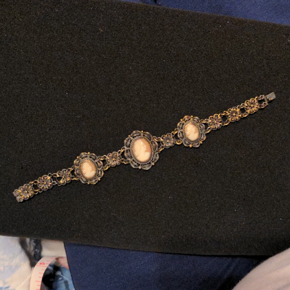 Antique Victorian Lady cameo bracelet